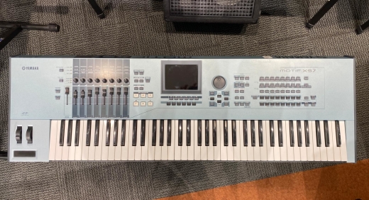 Gear Hunter | Yamaha MOTIF XS7 Synthesizer